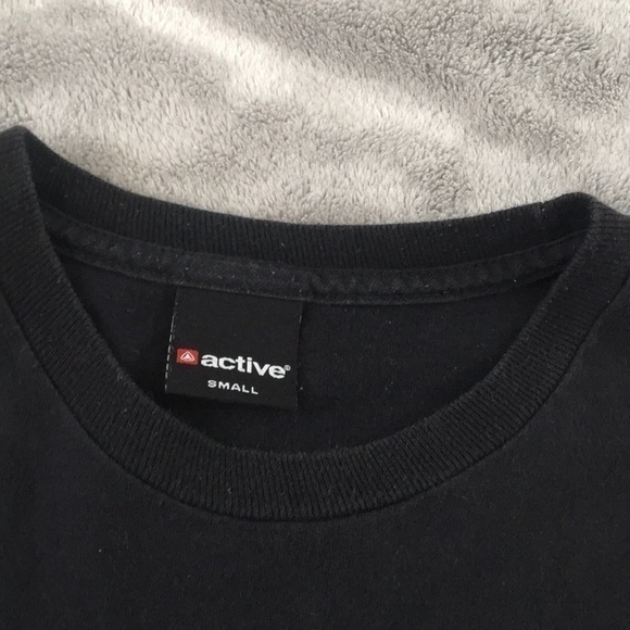 ❤️ACTIVE❤️ Graphic Tee size Small - Picture 3 of 5